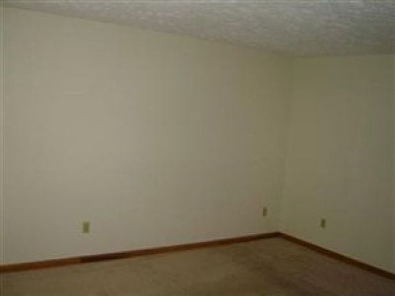 5th image of 146 Turner Dr
