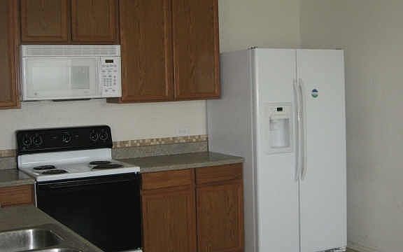 4th image of 1221 Bellevue Dr