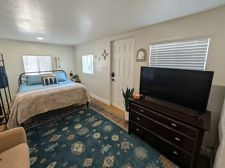 219 Stover Ave SW — Photo 3