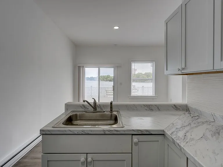 41 E High St #3 — Photo 7