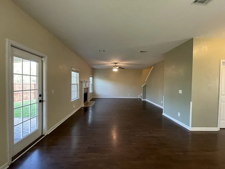 1322 Windrow Dr — Photo 6