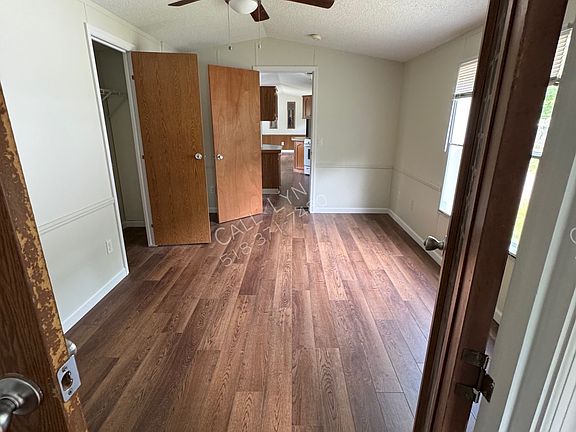 4th image of 33 Mazy Ln