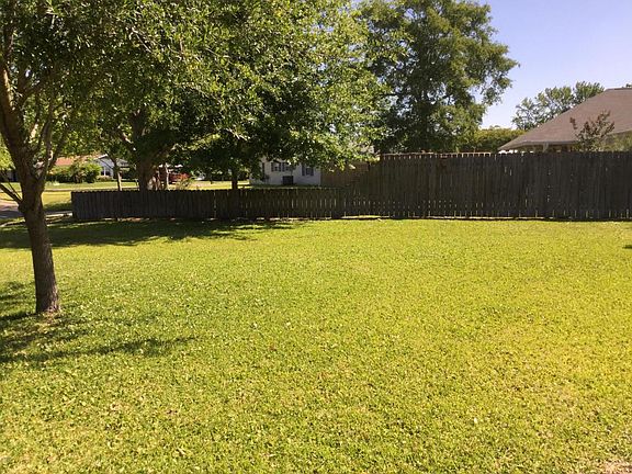 3rd image of 334 Lynwood Cir