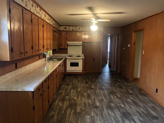 2nd image of 275 Bain Ave