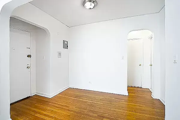 Rented by Waldstar Real Estate LLC | media 4