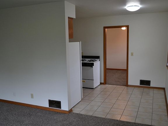 2nd image of 3211 1/2 Darwood Dr