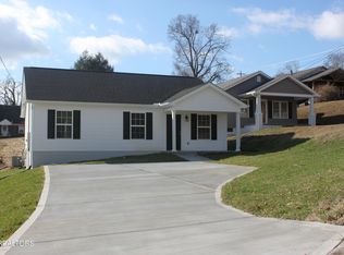 312 Lamar Ave, Clinton, TN 37716