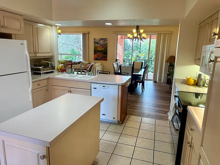 285 Page Pkwy — Photo 16