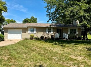 627 W Edwards St, Maryville, MO 64468