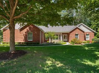 1651 Golf Course Dr, Belleville, IL 62220
