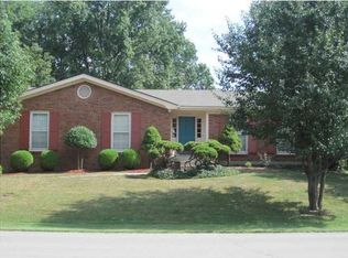 11104 Finchley Rd, Douglass Hills, KY 40243