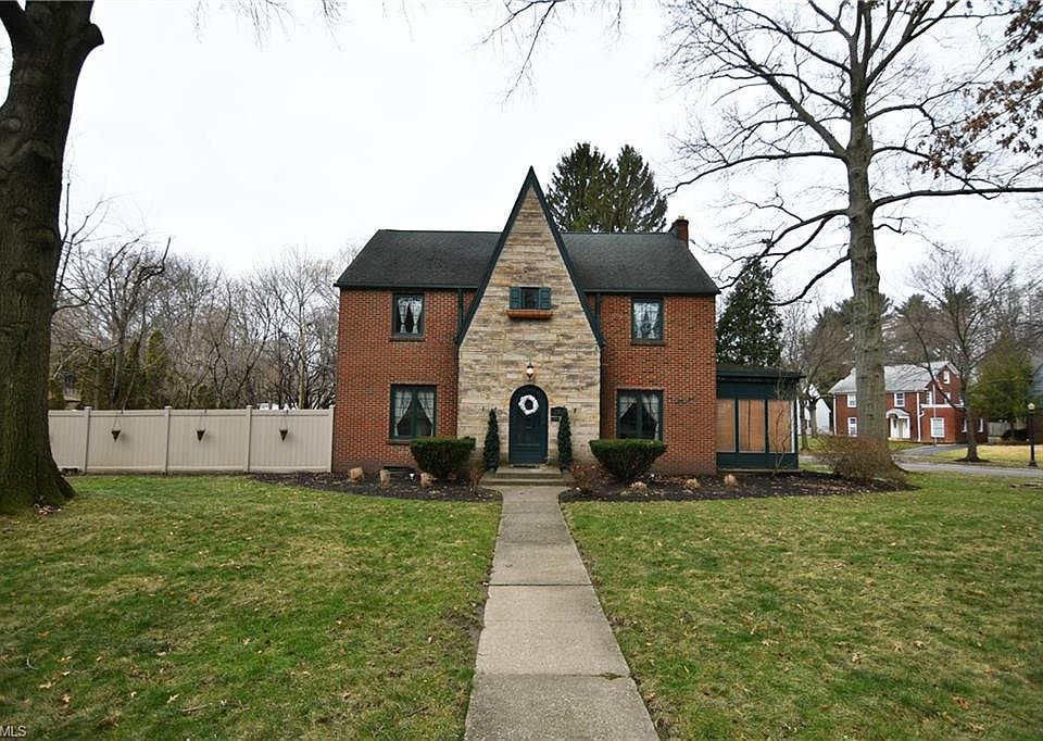 1st image of 200 Elmdale Ave