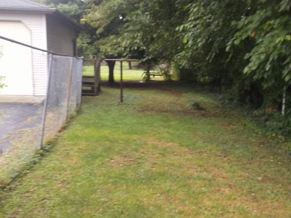 3rd image of 7508 Taft St
