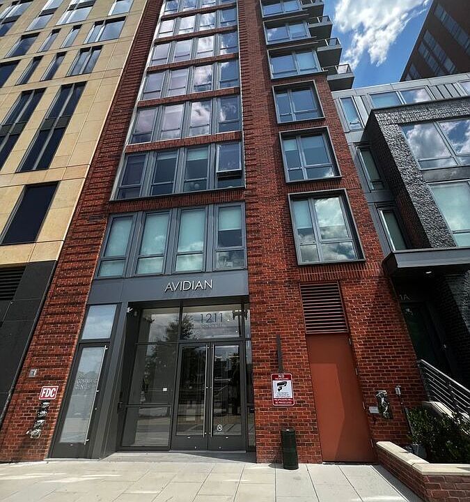 1st image of 1211 Van St SE APT 302