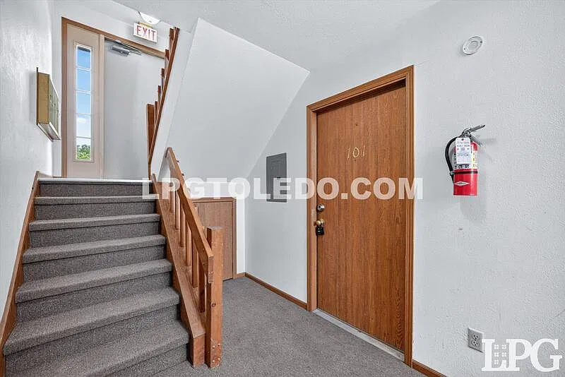2 bed, 1.0 bath, 900 sqft, $1,000 — Photo 4