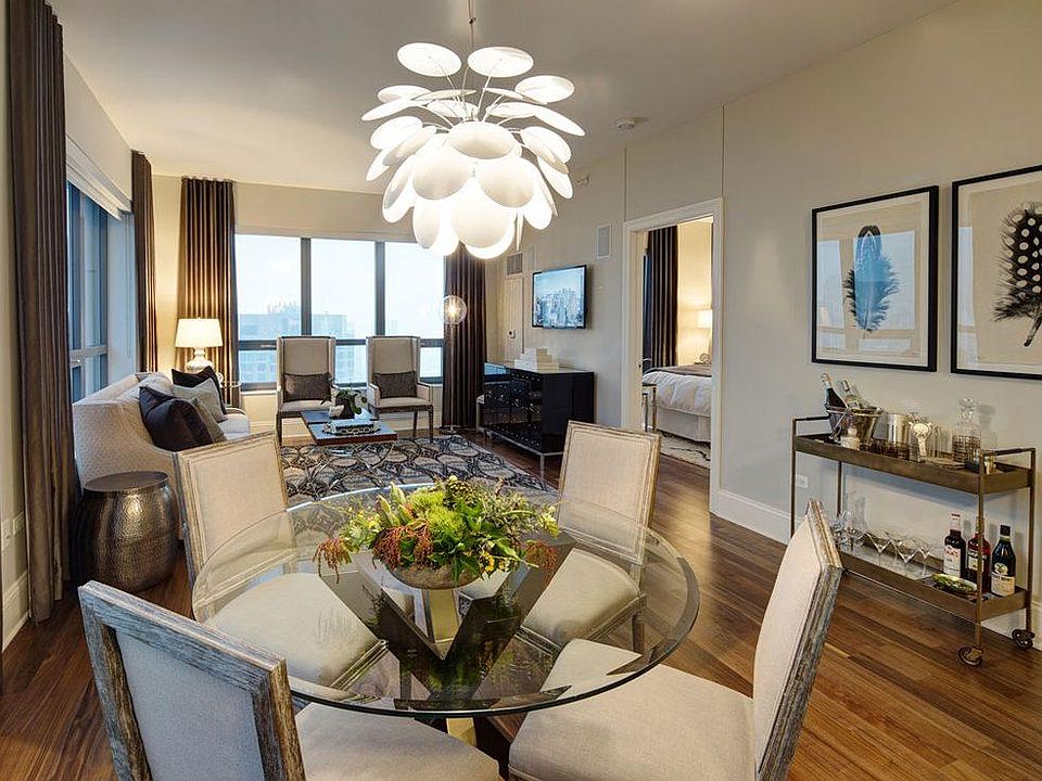 1st image of 105 W Hubbard St #4600
