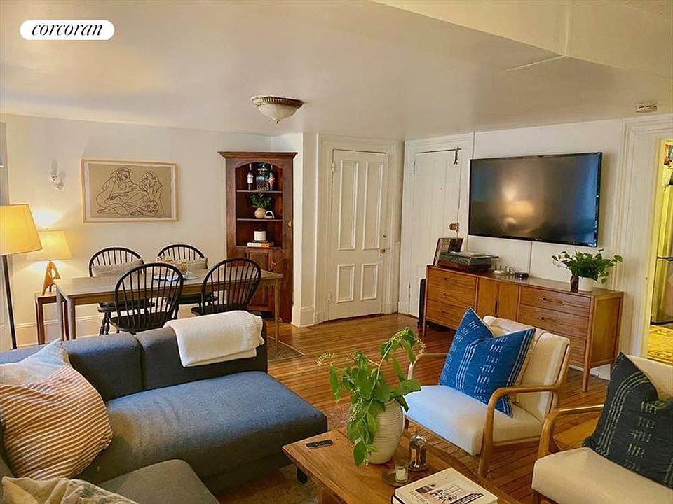 1st image of 7 S Oxford St APT 1