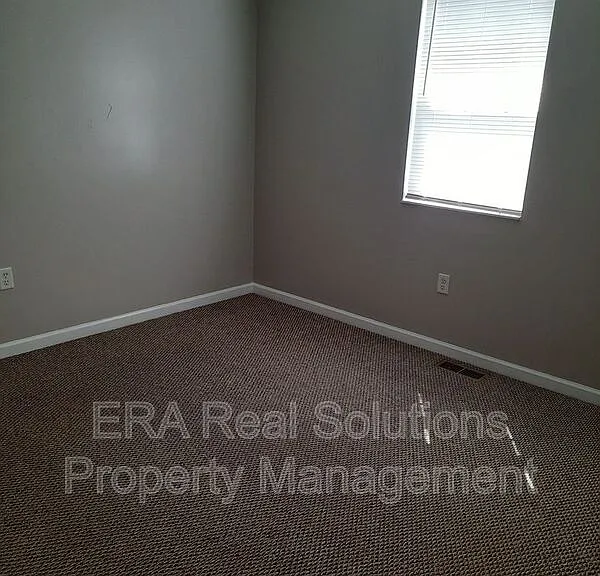 1056 N West St — Photo 8