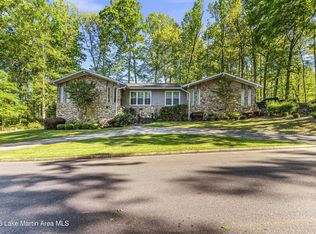 464 University Cir, Alexander City, AL 35010