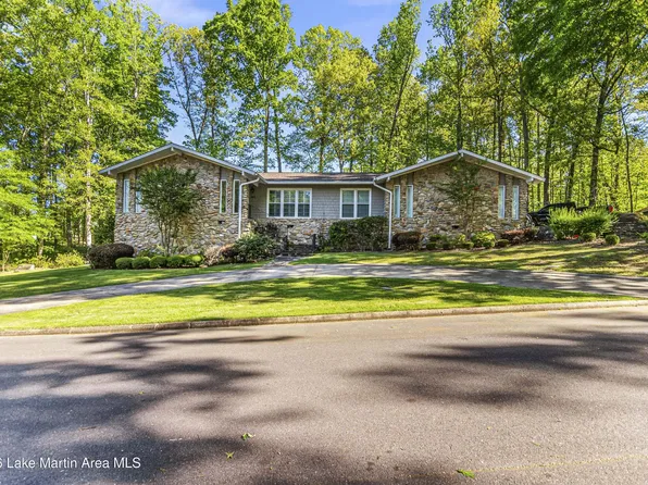 464 University Cir, Alexander City, AL 35010