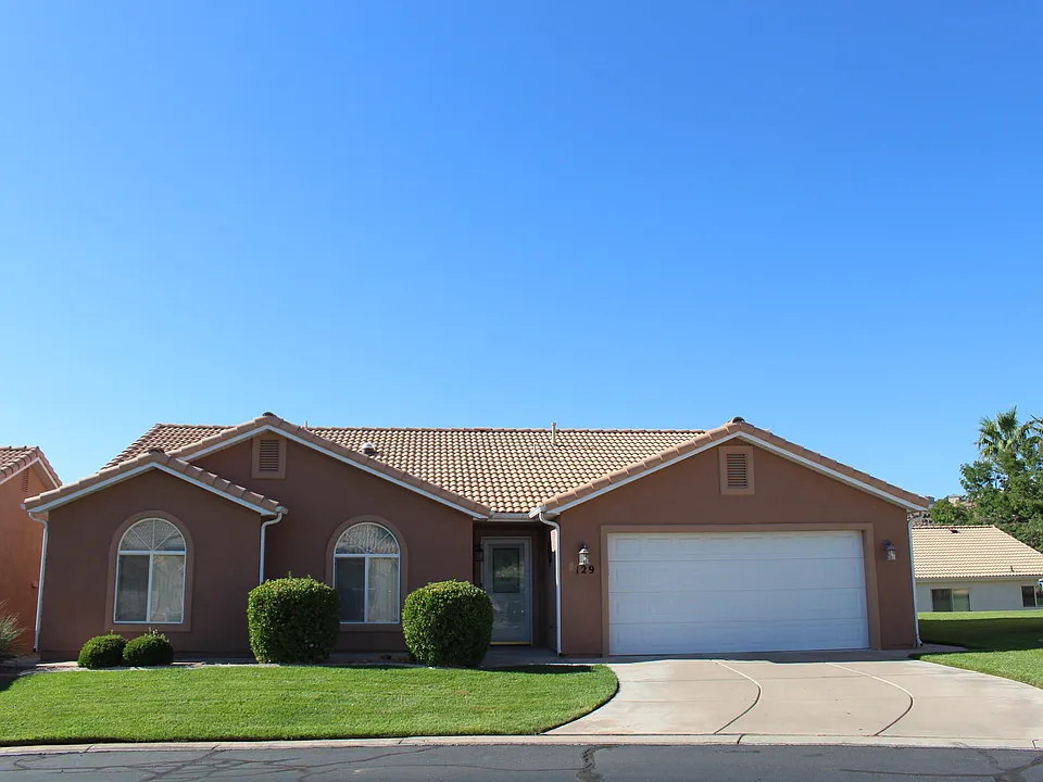210 N Mall Dr #129