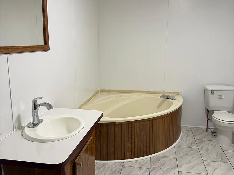 30152 Eastport Dr — Photo 7