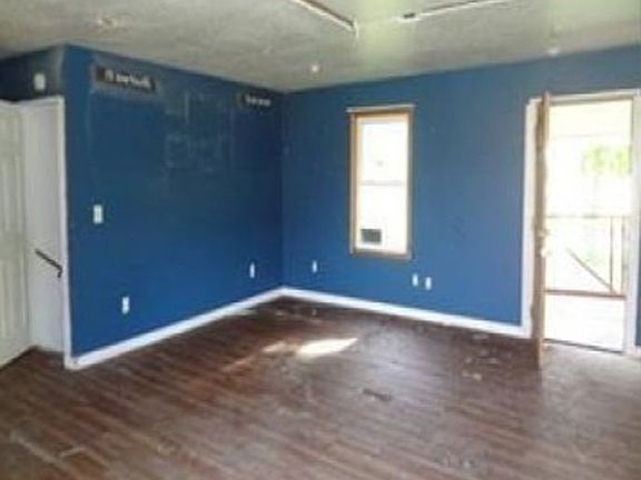 Additional Living Room
