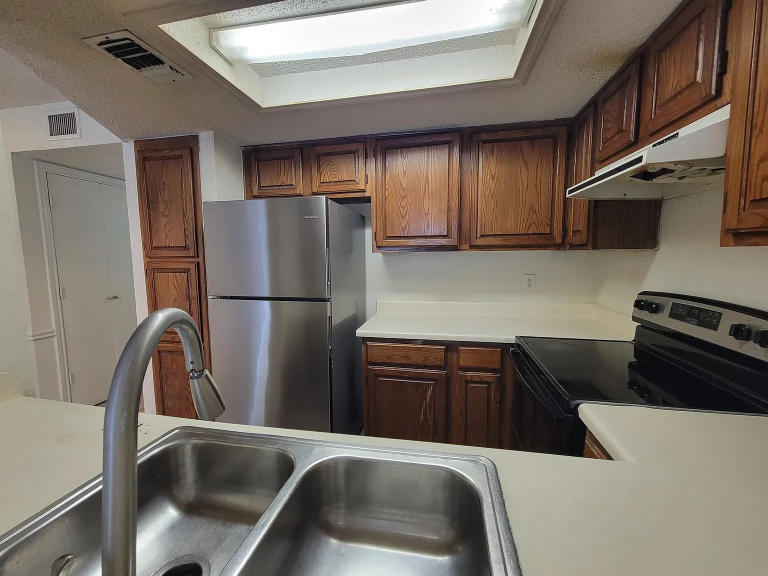 3-Bed 2-Bath Apartment In Seagoville — Photo 3