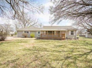 652 N Prosperity Ln, Andover, KS 67002