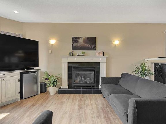 5th image of 10720 S 124b Ave