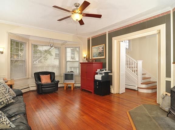 5th image of 142 Nyac Ave