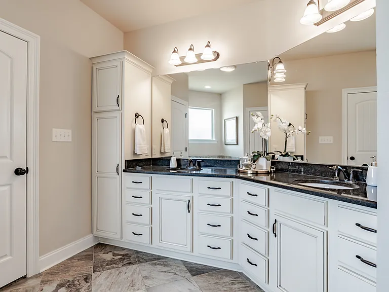 523 Kensley Ave — Photo 32