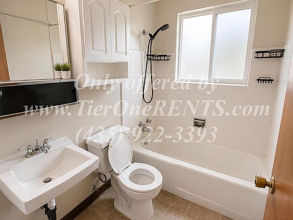 4th image of 2936 S Adams St