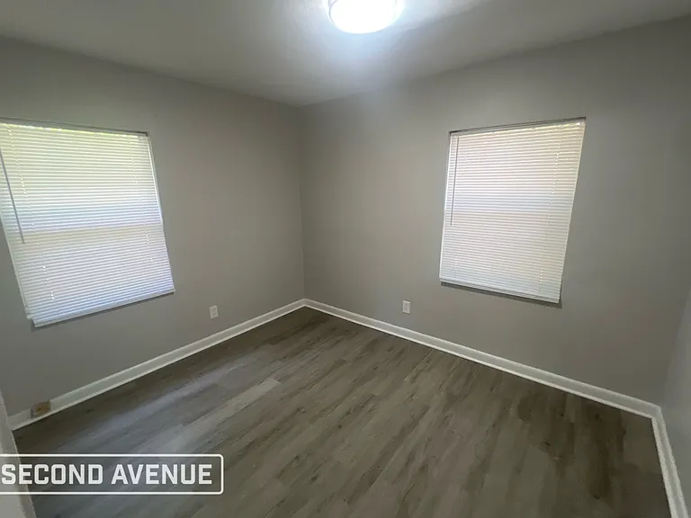 3015 Lansdell Dr — Photo 10