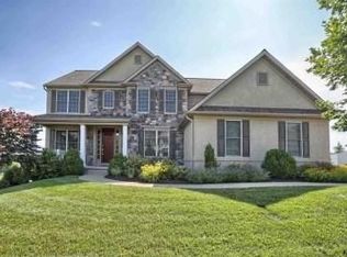 2721 Meadow Cross Way, York, PA 17402