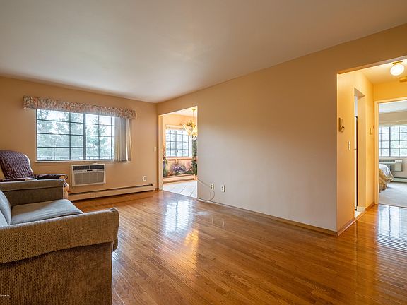 4th image of 50 Donna Ct APT 3