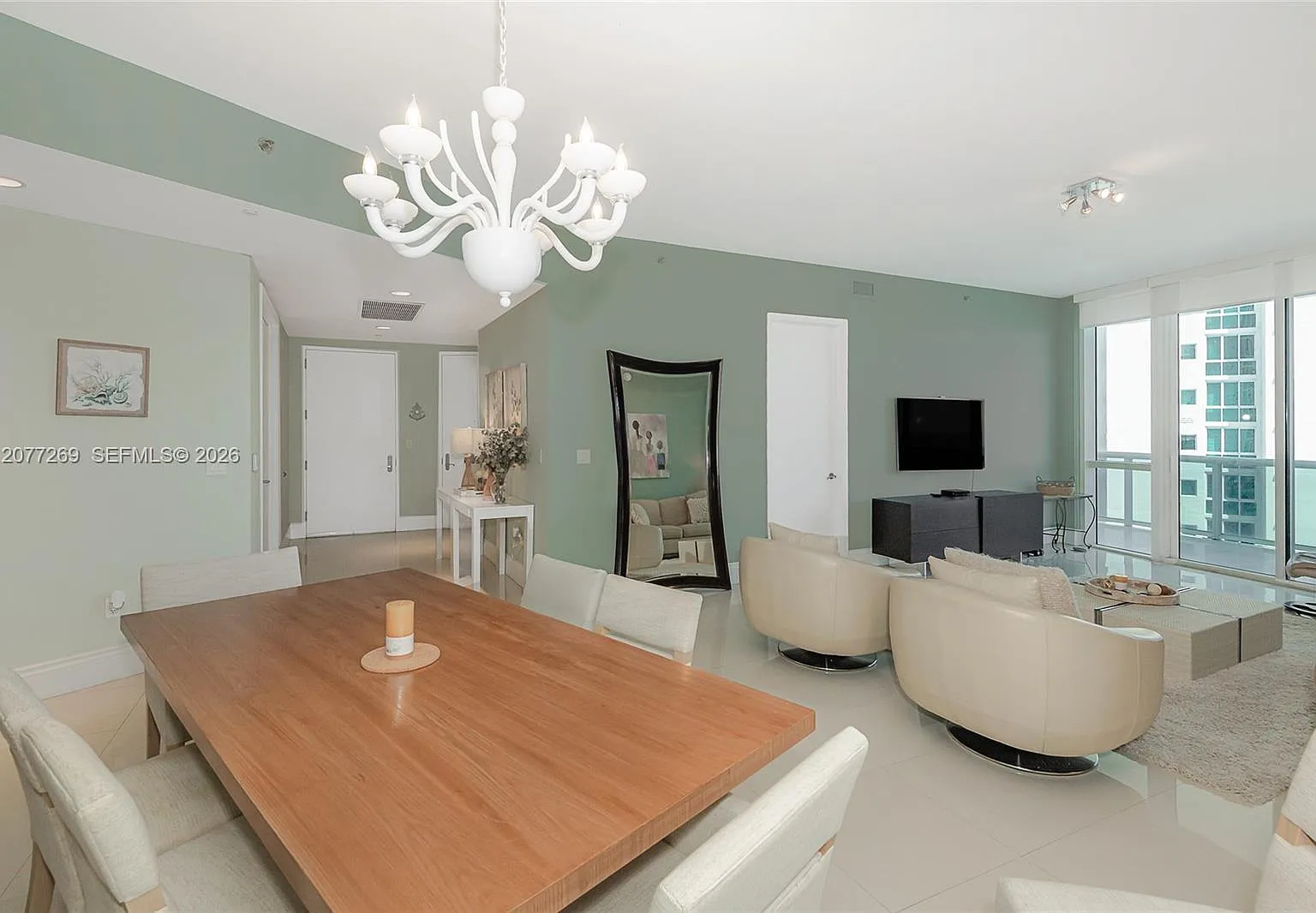 Tdr Tower I Condo — Photo 4