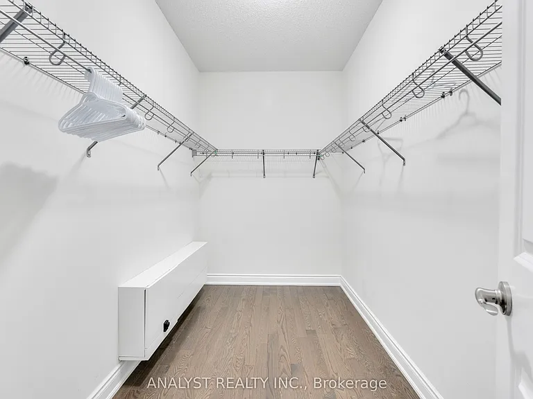 61 Ross Vennare Cres — Photo 29