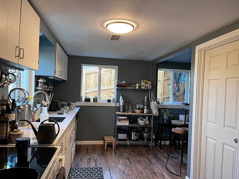 539 Dewey Ave #1 — Photo 12