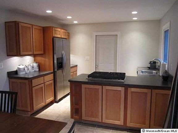 5th image of 108 Mount Ln