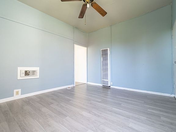 3rd image of 2901 Nicol Ave #3