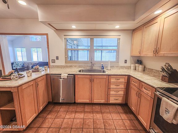 5th image of 17 Sand Dollar Dr