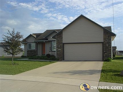 Large Ranch on Quiet Street