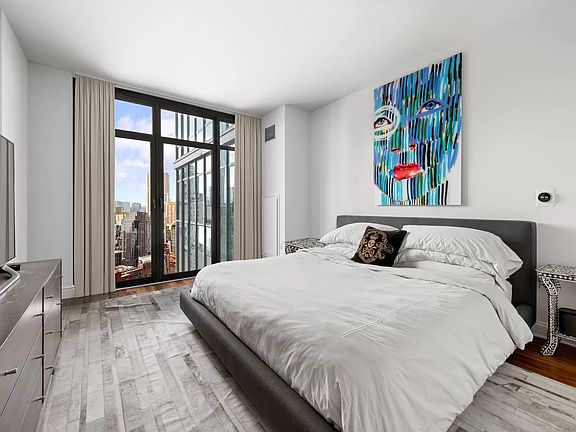 3rd image of 57 Reade St APT 12C