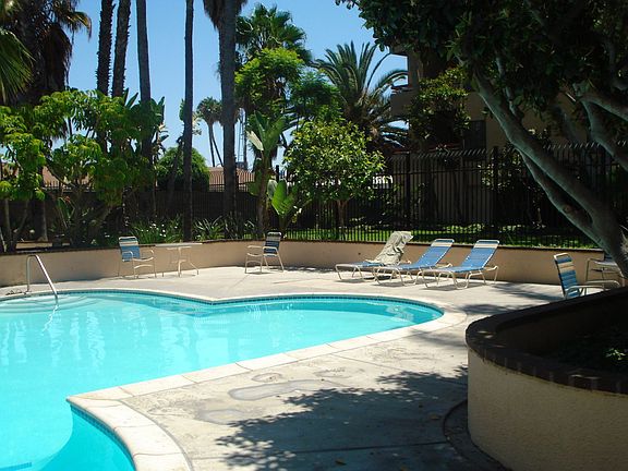 2nd image of 941 W Carson St APT 209