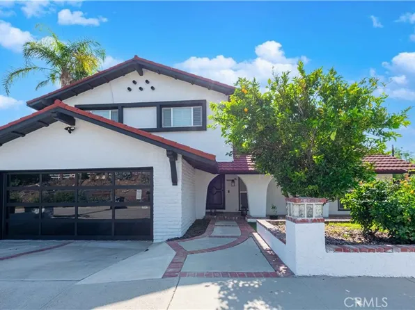 8418 Pinelake Dr, Canoga Park, CA 91304