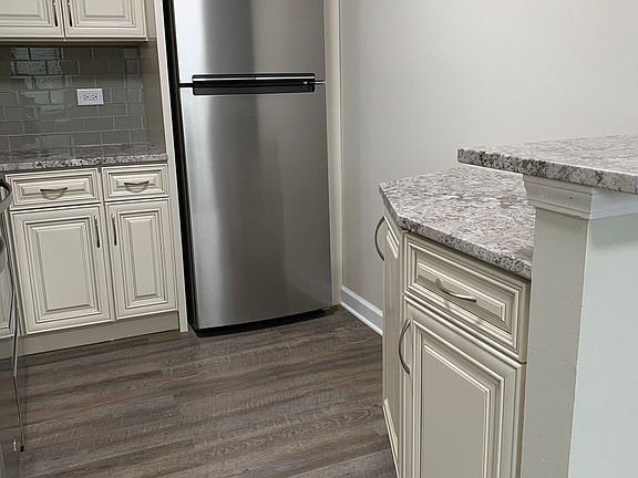 3rd image of 540 Del Lago Dr #9B3