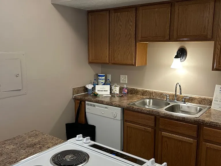Southdale Square Apartments — Photo 107