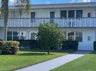 415 Windsor N #415-R, West Palm Beach, FL 33417
