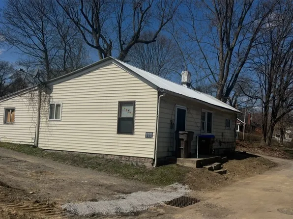 393 Hembold Way, Sharon, PA 16146